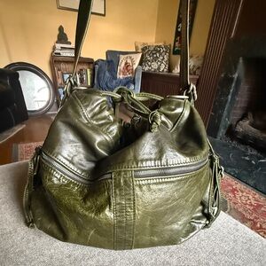 Laurel Dasso Large Cinch Bag